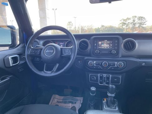 Used 2018 Jeep Wrangler Unlimited Sport S image 24