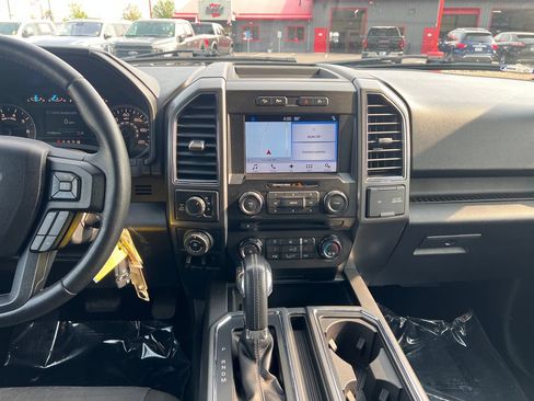 Used 2018 Ford F150 XLT w/ Equipment Group 302A Luxury AWD/4WD image 37