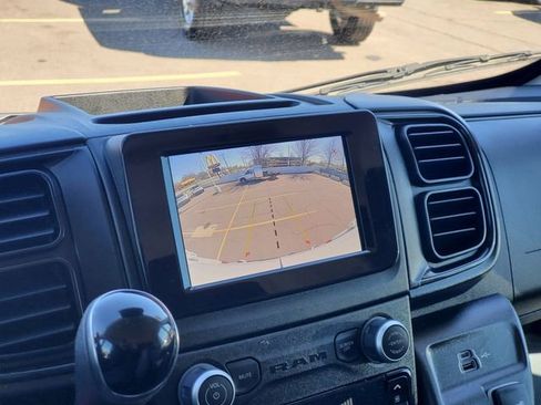 Used 2025 RAM ProMaster 2500 w/ Convenience Group FWD image 15