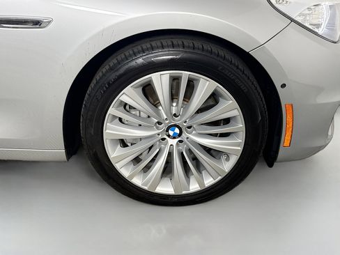 Used 2017 BMW 550i Gran Turismo xDrive w/ Executive Package AWD/4WD image 32
