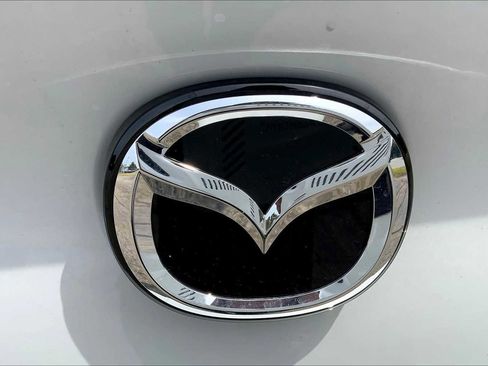 Used 2025 MAZDA MAZDA3 s image 6