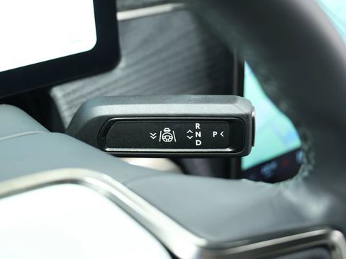 Used 2024 Rivian R1S Adventure AWD/4WD image 28