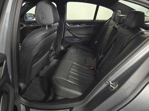 Used 2023 BMW 530e xDrive w/ Premium Package image 7