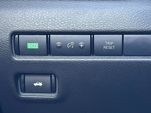 Used 2024 Nissan Sentra SV image 18