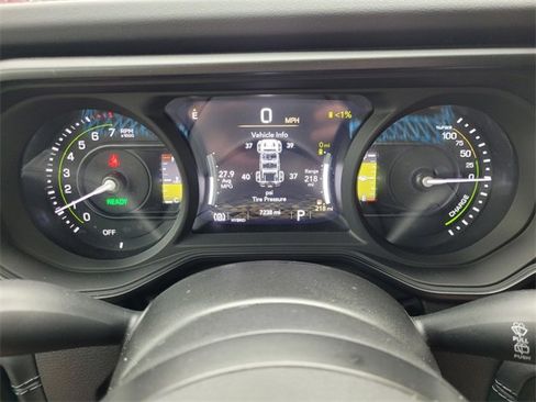 Used 2024 Jeep Wrangler Unlimited Rubicon 4xe image 34