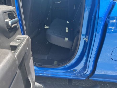 Used 2025 Chevrolet Silverado 1500 Custom w/ Turbomax Blackout Package AWD/4WD image 18