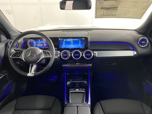 New 2025 Mercedes-Benz GLB 250 4MATIC image 14