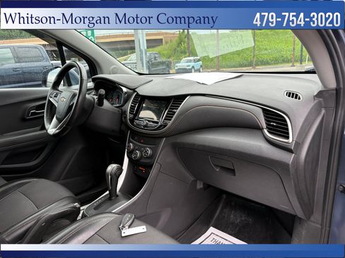 Used 2018 Chevrolet Trax LT w/ LT Convenience Package FWD image 32