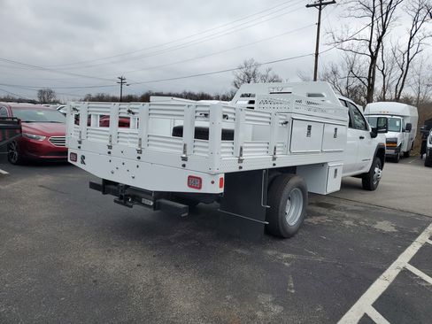 New 2025 GMC Sierra 3500 Pro w/ Convenience Package image 4
