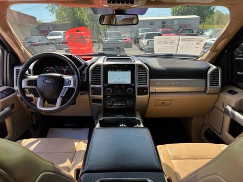 Used 2017 Ford F250 Lariat w/ Lariat Ultimate Package AWD/4WD image 8