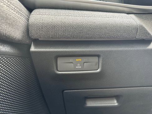 New 2025 Volkswagen Tiguan S image 37