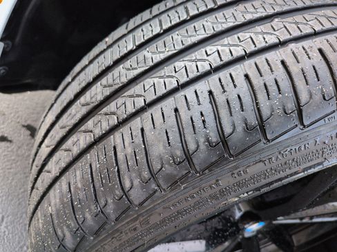 Used 2024 BMW 430i Coupe w/ M Sport Package image 12