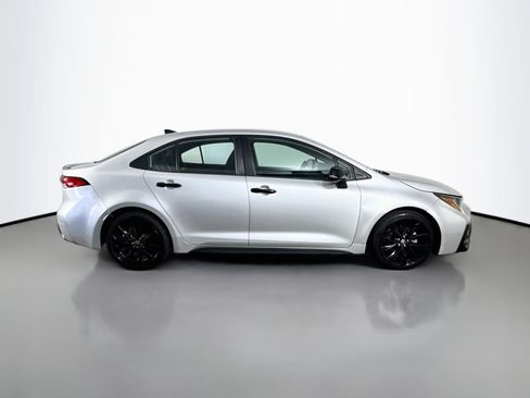 Used 2022 Toyota Corolla SE FWD image 11
