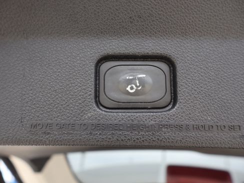 Used 2017 Ford Explorer Platinum AWD/4WD image 35