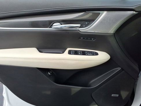 Used 2021 Cadillac XT6 Sport AWD/4WD image 22