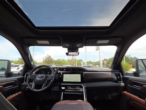 Used 2025 GMC Sierra 3500 Denali Ultimate AWD/4WD image 24