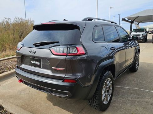 Used 2022 Jeep Cherokee Trailhawk AWD/4WD image 5