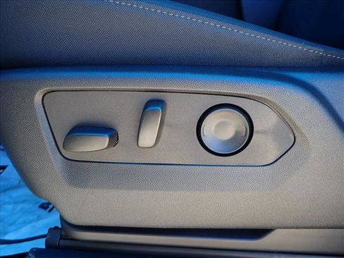 New 2025 Chevrolet Silverado 2500 Custom w/ Custom Value Package image 11