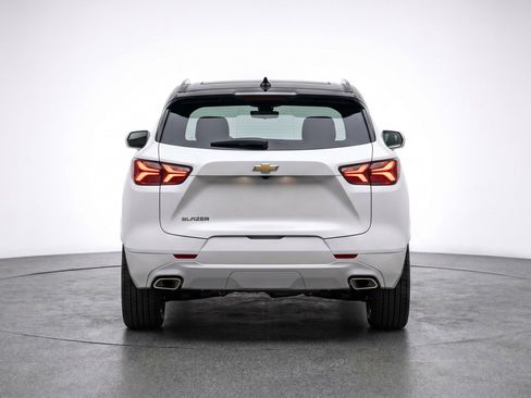 Used 2025 Chevrolet Blazer LT FWD image 7