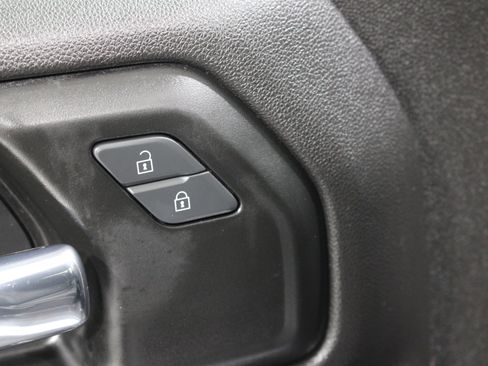 Used 2021 Chevrolet Silverado 1500 Custom AWD/4WD image 8