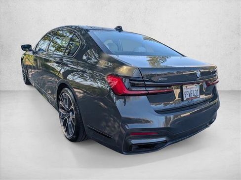 Certified 2022 BMW 740i xDrive w/ M Sport Package image 8