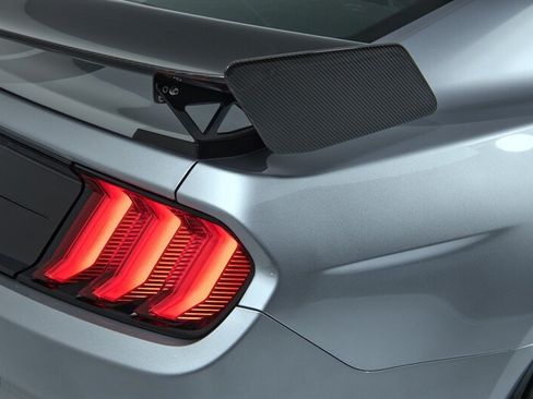 Used 2022 Ford Mustang Shelby GT500 w/ Carbon Fiber Track Pack RWD image 31