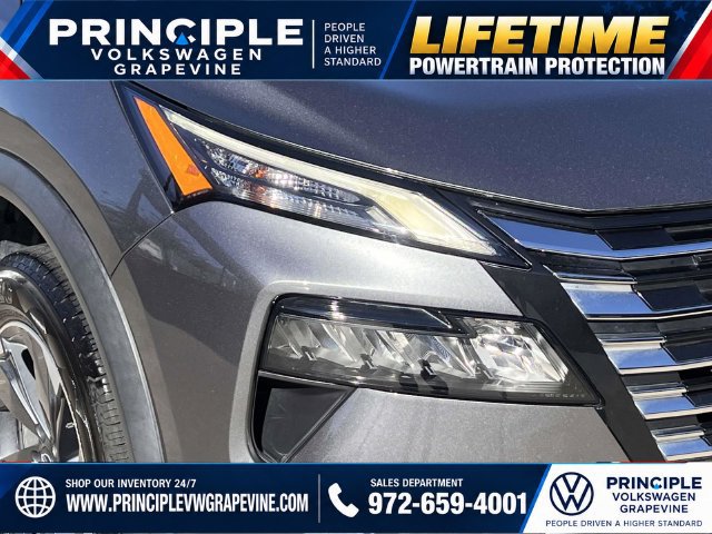 Used 2024 Nissan Rogue SV FWD image 9
