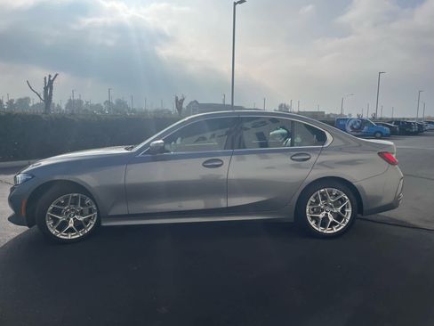 Used 2025 BMW 330i Sedan image 2