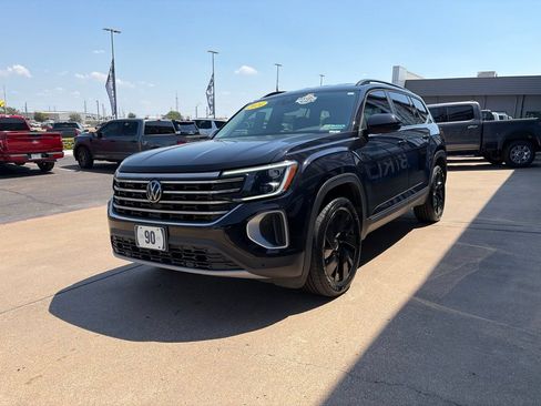 Used 2024 Volkswagen Atlas SE FWD image 4