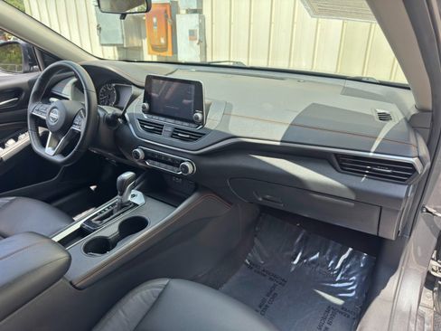 Used 2021 Nissan Altima 2.5 SR w/ SR Premium Package FWD image 14