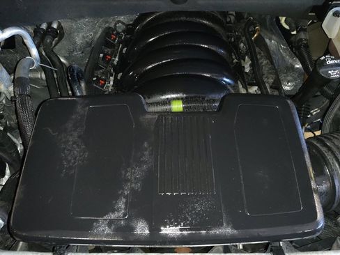 Used 2020 Chevrolet Silverado 1500 LT w/ All-Star Edition image 30