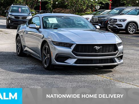 Used 2025 Ford Mustang Premium RWD image 5