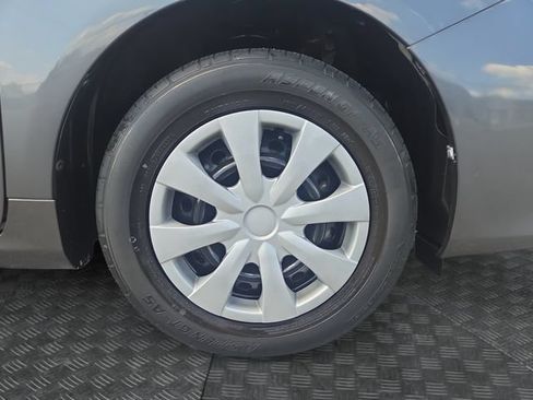 Used 2011 Toyota Corolla LE FWD image 32