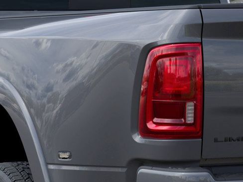 New 2026 RAM 3500 Limited AWD/4WD image 9