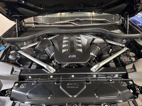 Used 2023 BMW X7 M60i w/ Executive Package image 39