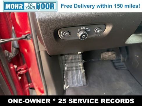 Used 2019 Chevrolet Traverse LT image 15