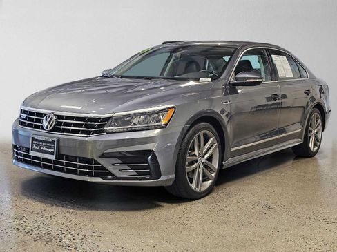 Used 2019 Volkswagen Passat 2.0T SE R-Line FWD image 7