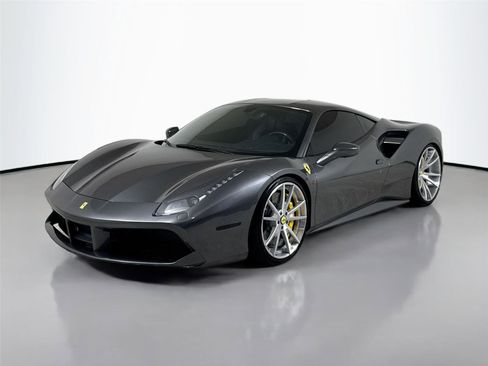 Used 2018 Ferrari 488 GTB image 10