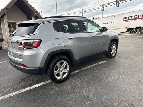 Used 2024 Jeep Compass Latitude AWD/4WD image 5