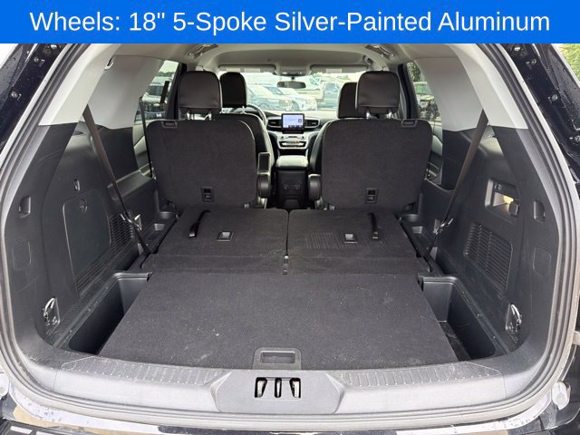 Used 2024 Ford Explorer XLT w/ Equipment Group 202A AWD/4WD image 21