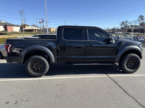 Used 2017 Ford F150 Raptor w/ Equipment Group 802A Luxury image 11