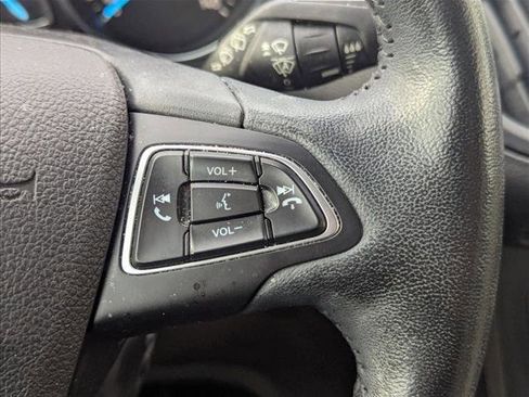 Used 2019 Ford Escape Titanium image 12