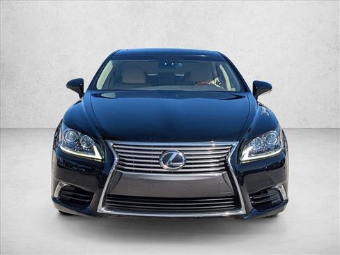 Used 2015 Lexus LS 460 AWD image 2
