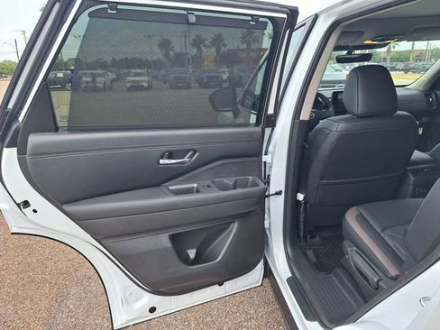 New 2026 Nissan Pathfinder Platinum AWD/4WD image 22
