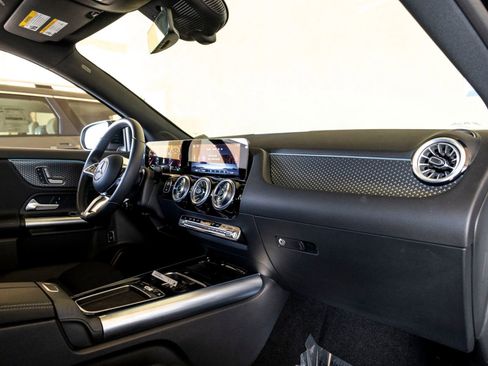 Used 2025 Mercedes-Benz GLA 250 GLA 250 image 30