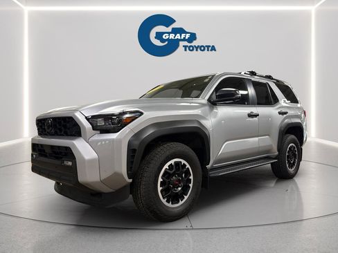 Used 2025 Toyota 4Runner TRD Off-Road Premium AWD/4WD image 2