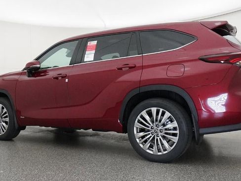 New 2026 Toyota Highlander Platinum AWD/4WD image 20