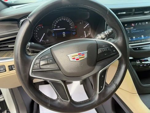 Used 2017 Cadillac XT5 FWD image 13