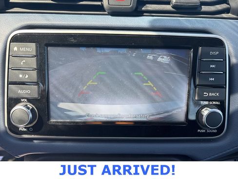 Used 2023 Nissan Versa SV image 16