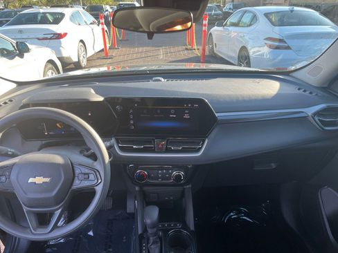 Used 2025 Chevrolet TrailBlazer LT image 18